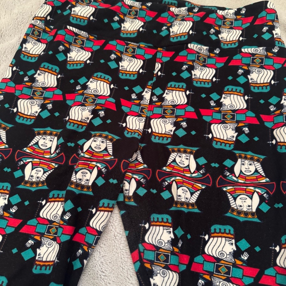 Lularoe Kings and Queens Cards Patterned Tall and Curvy Leggings‎